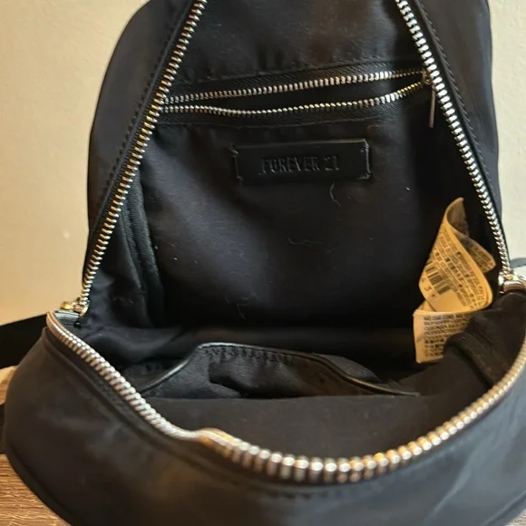 COPY - Mini Backpack Forever 21 - Picture 2 of 3